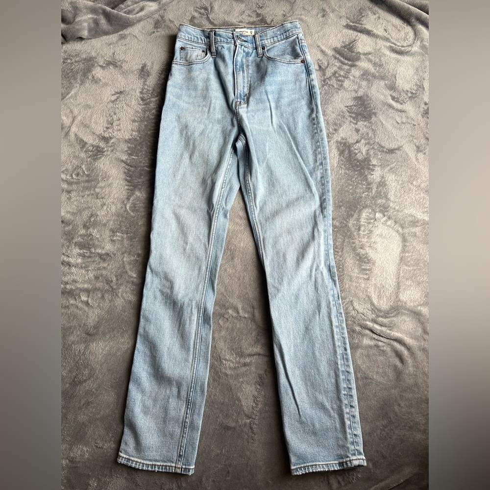 Abercrombie & Fitch 90’s slim straight ultra high rise jeans